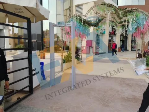 مشروع بوابة كاشف المعادن في بيتا مول -مشروعات إكسا