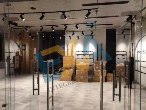 توريد وتركيب بوابات إنذار سرقة الملابس ونظام التاجات الأمنية للمحلات التجارية داخل داندي مول